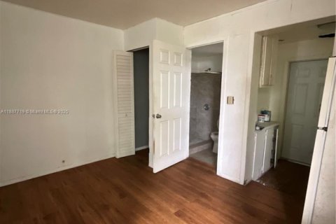 Immobilier commercial à vendre à Miami, Floride: 155.8 m2 № 1946652 - photo 6