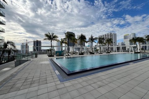 Купить кондоминиум в Майами, Флорида 2 спальни, 95.13м2, № 1957808 - фото 18