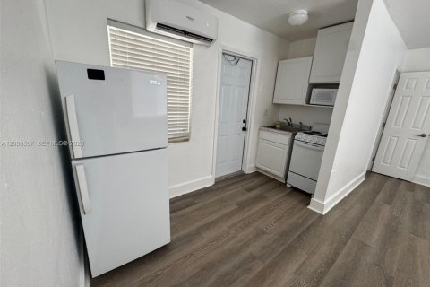 Studio à Miami, Floride № 2171004