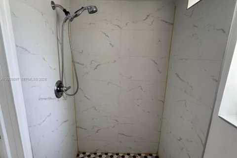 Appartement à louer à Miami, Floride № 2171004 - photo 6