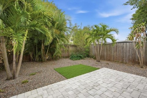 Touwnhouse à vendre à Tampa, Floride: 2 chambres, 110.74 m2 № 2419838 - photo 17