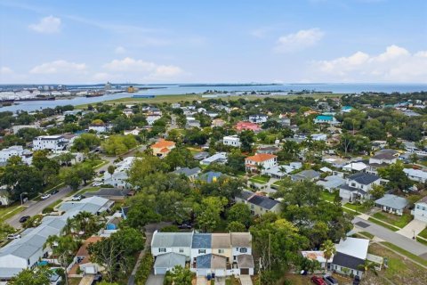 Touwnhouse à vendre à Tampa, Floride: 2 chambres, 110.74 m2 № 2419838 - photo 20