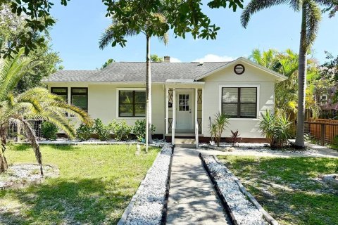 Villa ou maison à Saint Petersburg, Floride 3 chambres, 110.27 m2 № 2424159