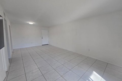 Copropriété à louer à Altamonte Springs, Floride: 2 chambres, 83.33 m2 № 2148042 - photo 5