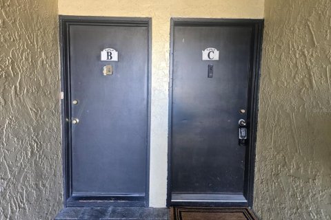Copropriété à louer à Altamonte Springs, Floride: 2 chambres, 83.33 m2 № 2148042 - photo 3