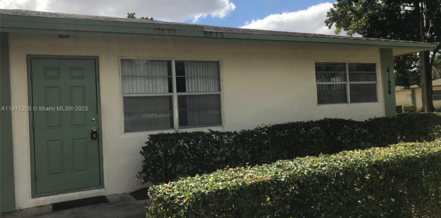 Condo à Coral Springs, Floride, 2 chambres № 1967215