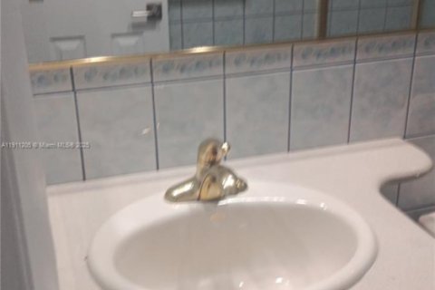 Copropriété à louer à Coral Springs, Floride: 2 chambres, 73.39 m2 № 1967215 - photo 8