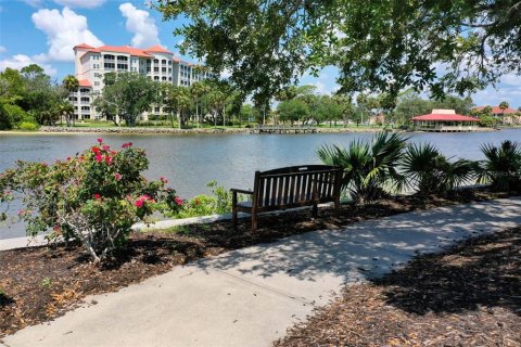 Condo in Palm Coast, Florida, 2 bedrooms  № 2224355 - photo 9