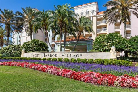 Condo in Palm Coast, Florida, 2 bedrooms  № 2224355 - photo 7