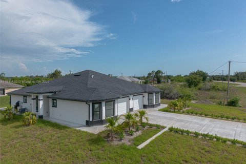 Commercial property in Lehigh Acres, Florida № 1768584 - photo 9