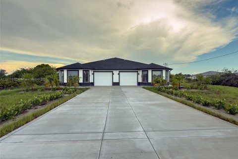 Commercial property in Lehigh Acres, Florida № 1768584 - photo 14
