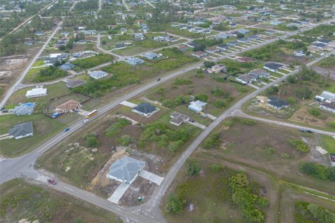 Commercial property in Lehigh Acres, Florida № 1768584 - photo 3