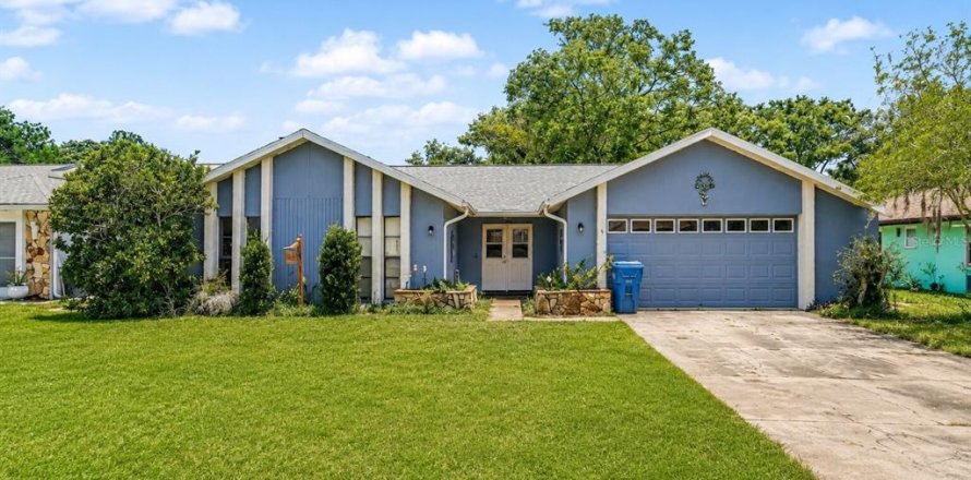 Villa ou maison à Weeki Wachee, Floride 3 chambres, 214.42 m2 № 2219882