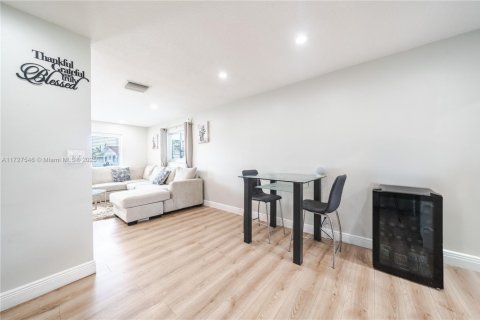 Casa en venta en Tamarac, Florida, 2 dormitorios, 96.99 m2 № 1940898 - foto 14