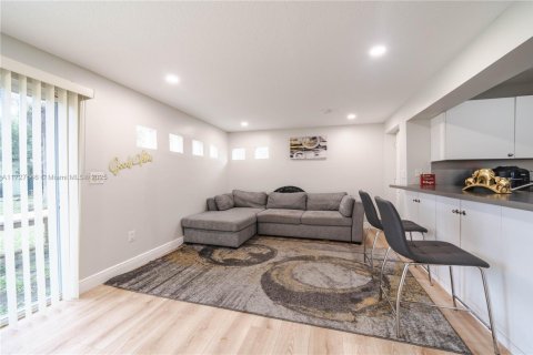 Casa en venta en Tamarac, Florida, 2 dormitorios, 96.99 m2 № 1940898 - foto 7