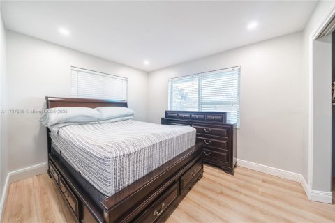 Casa en venta en Tamarac, Florida, 2 dormitorios, 96.99 m2 № 1940898 - foto 13