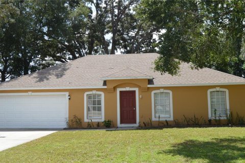 Villa ou maison à Spring Hill, Floride 4 chambres, 168.25 m2 № 2376809