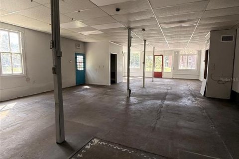 Immobilier commercial à louer à Gainesville, Floride: 120.77 m2 № 2430864 - photo 10