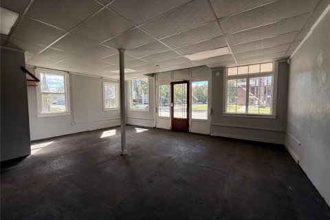 Immobilier commercial à louer à Gainesville, Floride: 120.77 m2 № 2430864 - photo 6