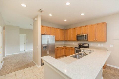 Villa ou maison à louer à Land O' Lakes, Floride: 3 chambres, 156.26 m2 № 1736594 - photo 6