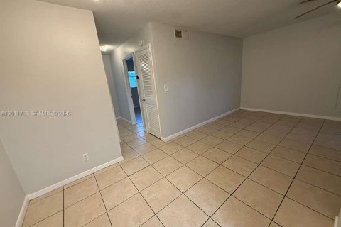 Condo in Lake Worth, Florida, 1 bedroom  № 2075412 - photo 11