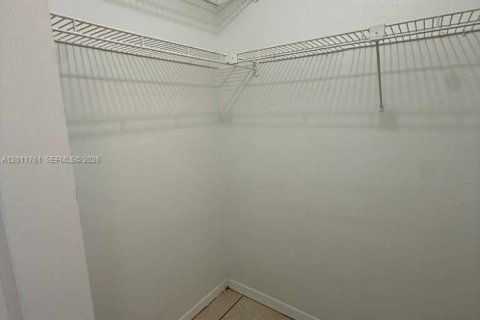 Condo in Lake Worth, Florida, 1 bedroom  № 2075412 - photo 13