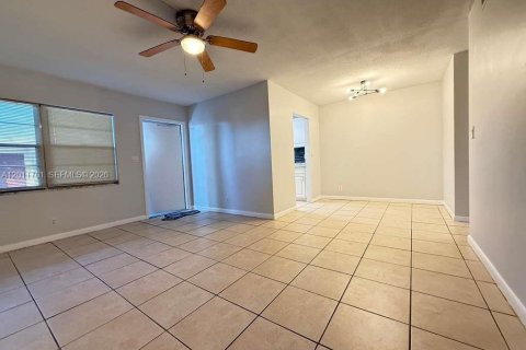 Condo in Lake Worth, Florida, 1 bedroom  № 2075412 - photo 5