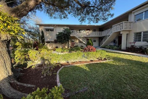Condo in Lake Worth, Florida, 1 bedroom  № 2075412