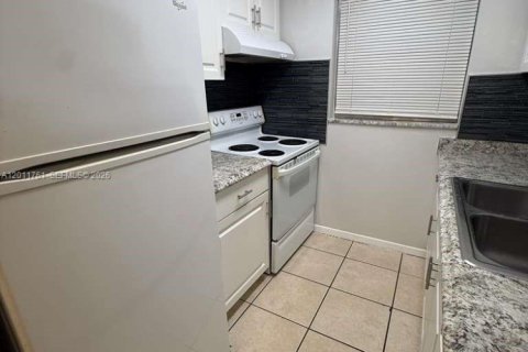 Condo in Lake Worth, Florida, 1 bedroom  № 2075412 - photo 7