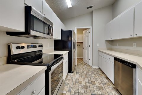 Casa en alquiler en Spring Hill, Florida, 3 dormitorios, 121.52 m2 № 1912848 - foto 4