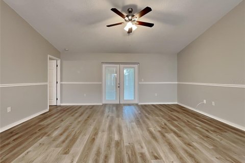 Casa en alquiler en Spring Hill, Florida, 3 dormitorios, 121.52 m2 № 1912848 - foto 2