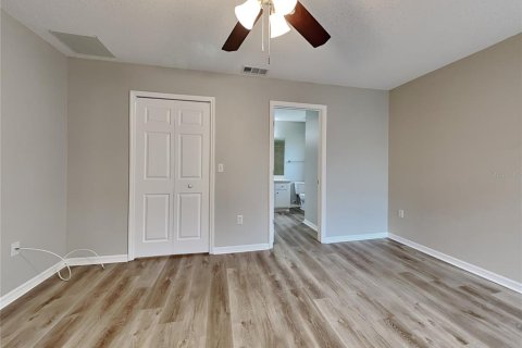 Casa en alquiler en Spring Hill, Florida, 3 dormitorios, 121.52 m2 № 1912848 - foto 7