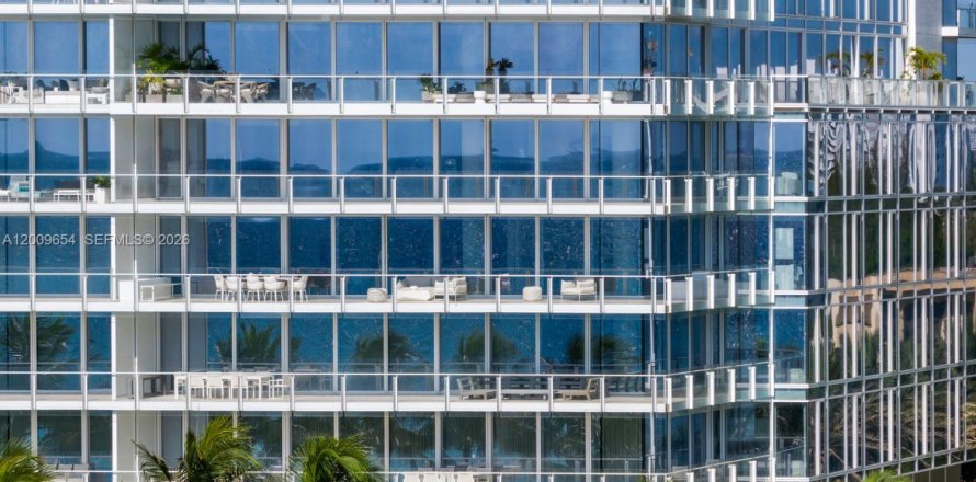 Condo à Surfside, Floride, 4 chambres  № 2090867
