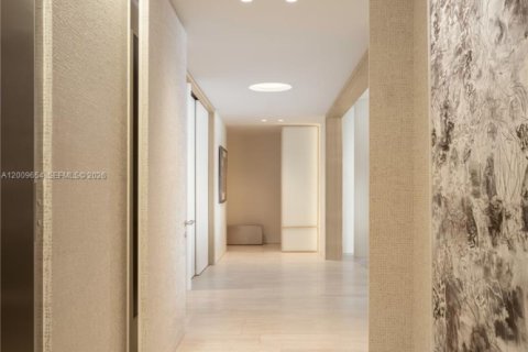 Copropriété à vendre à Surfside, Floride: 4 chambres, 399.94 m2 № 2090867 - photo 20
