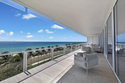 Copropriété à vendre à Surfside, Floride: 4 chambres, 399.94 m2 № 2090867 - photo 5