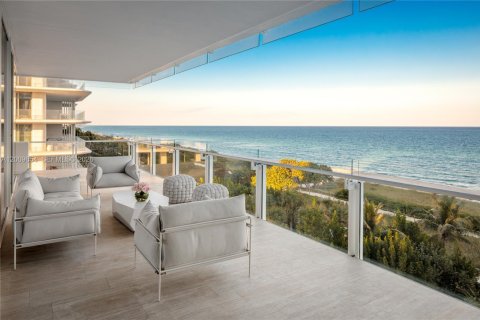 Copropriété à vendre à Surfside, Floride: 4 chambres, 399.94 m2 № 2090867 - photo 19