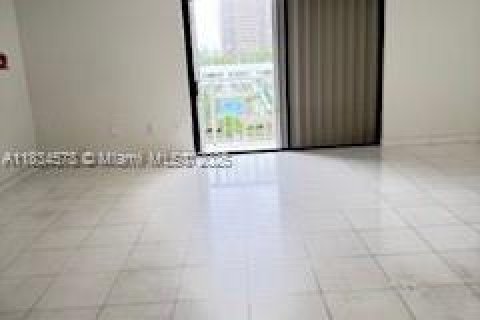 Copropriété à louer à Miami, Floride: 2 chambres, 159.79 m2 № 1818078 - photo 5