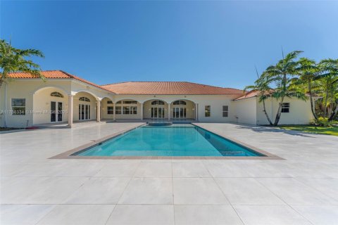 Casa en venta en Miami, Florida, 7 dormitorios, 923.73 m2 № 1705173 - foto 6