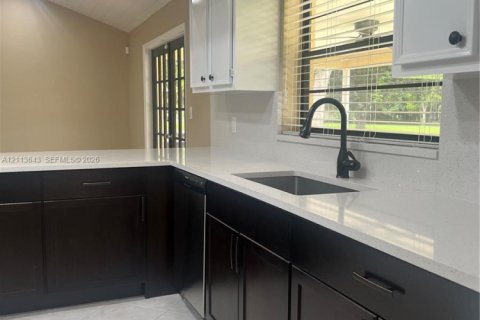 Casa en alquiler en Davie, Florida, 3 dormitorios, 177.26 m2 № 2435292 - foto 13