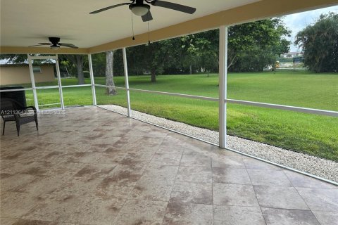 Casa en alquiler en Davie, Florida, 3 dormitorios, 177.26 m2 № 2435292 - foto 25