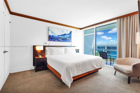 Condominio en venta en Miami Beach, Florida, 1 dormitorio, 61.5 m2 № 1874952 - foto 16