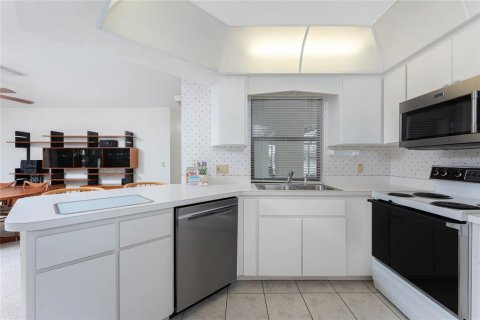 Villa ou maison à vendre à Rotonda, Floride: 3 chambres, 160.91 m2 № 2125553 - photo 14