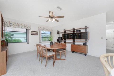 Villa ou maison à vendre à Rotonda, Floride: 3 chambres, 160.91 m2 № 2125553 - photo 15
