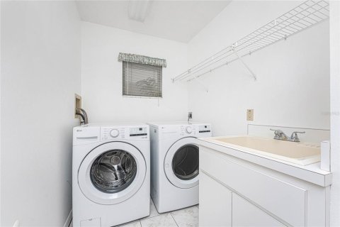 Villa ou maison à vendre à Rotonda, Floride: 3 chambres, 160.91 m2 № 2125553 - photo 21