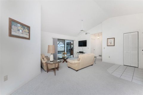 Villa ou maison à vendre à Rotonda, Floride: 3 chambres, 160.91 m2 № 2125553 - photo 6