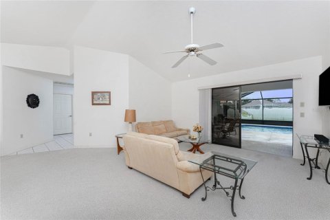 Villa ou maison à vendre à Rotonda, Floride: 3 chambres, 160.91 m2 № 2125553 - photo 8