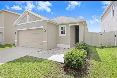House in Wesley Chapel, Florida 3 bedrooms, 140.84 sq.m. № 2201888 - photo 23