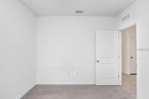 House in Wesley Chapel, Florida 3 bedrooms, 140.84 sq.m. № 2201888 - photo 14