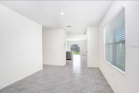 House in Wesley Chapel, Florida 3 bedrooms, 140.84 sq.m. № 2201888 - photo 7