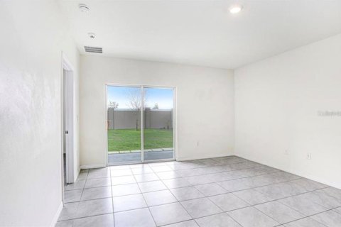 House in Wesley Chapel, Florida 3 bedrooms, 140.84 sq.m. № 2201888 - photo 9